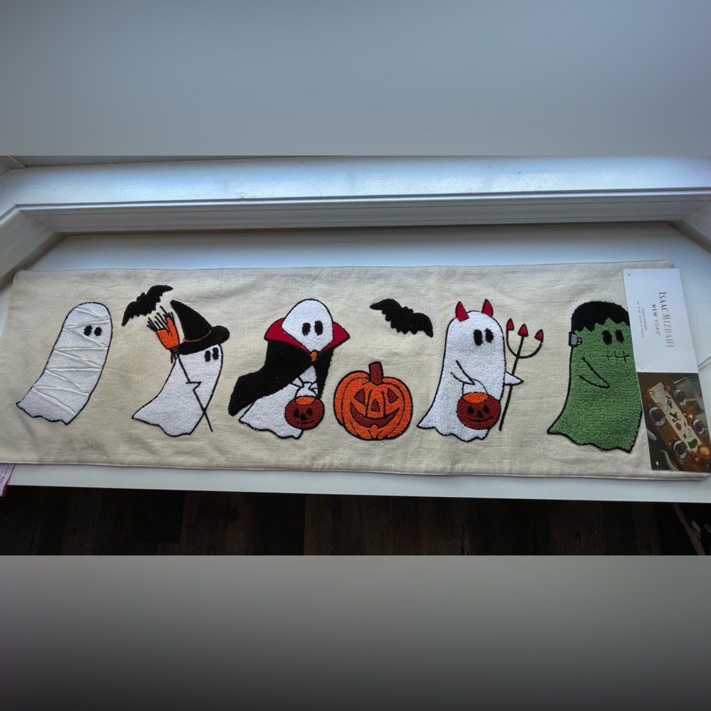 Isaac Mizrahi GHOSTY 👻 Halloween Table Runner